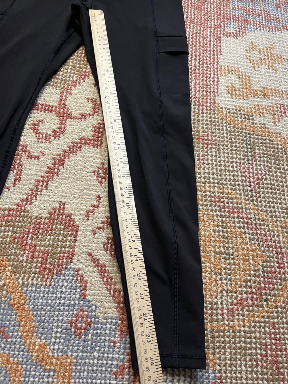 Athleta Rainier Cargo Tight – Women’s Medium – Black – Like New - Picture 2 of 11